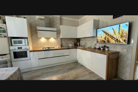 Продаётся 2 к. квартира 65м2, 1/3 эт. Дом 2020 г. 