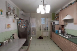 3-к. квартира, 87 м², 2/5 эт.