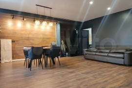 2-к. квартира, 69 м², 2/5 эт. 2007г